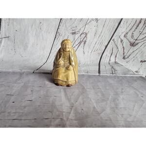 Wade Mother Machree Irish Song Folk Tales Porcelain Figurine 2.75in Ireland